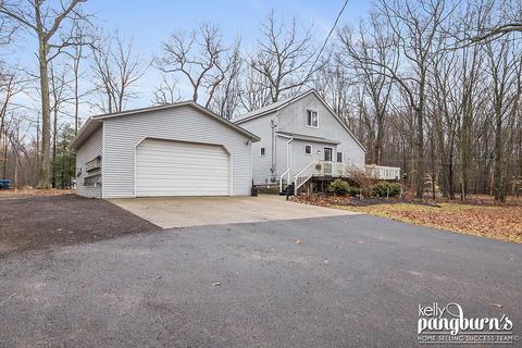 1034 E 98th St, Grant, MI 49327 photo 3