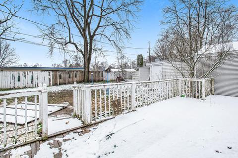 2122 Baldwin Dr, Niles, MI 49120 photo 3