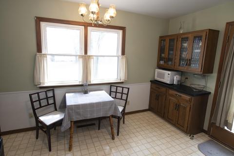604 Algonquin St, Jackson, MI 49203 photo 4