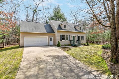 3053 Forest View Dr, Hamilton, MI 49419 photo 1