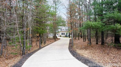 3053 Forest View Dr, Hamilton, MI 49419 photo 2