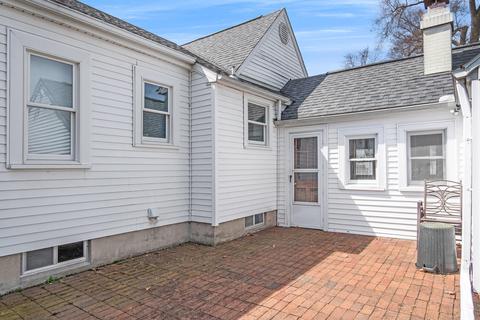 1029 S Webster St, Jackson, MI 49203 photo 4