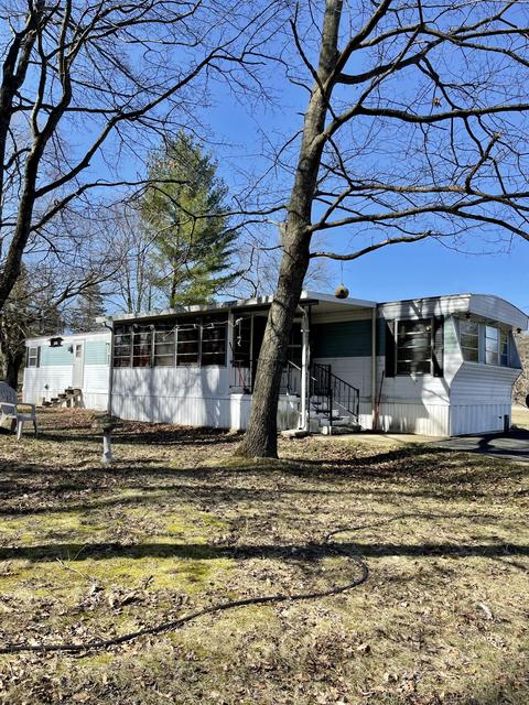6100 N Oak Ave, White Cloud, MI 49349 photo 2
