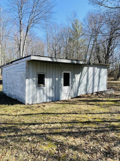 6100 N Oak Ave, White Cloud, MI 49349 photo 5