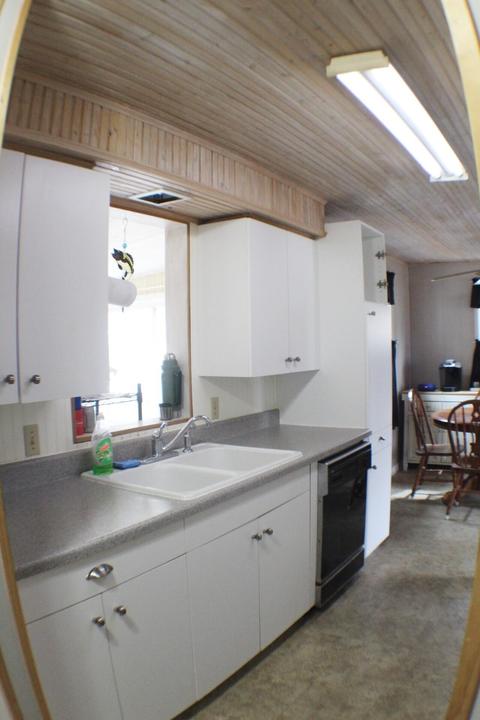 11523 Hillary Dr, Jerome, MI 49249 photo 7