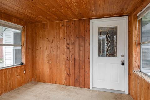 105 E Meadow Heights Ave, Jackson, MI 49203 photo 6