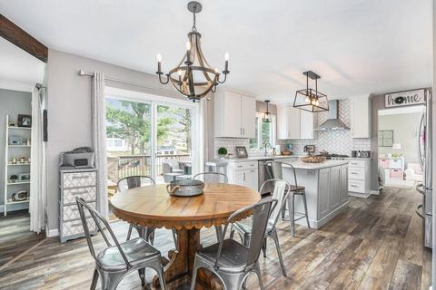 7641 Apple Hill Ct SE, Ada, MI 49301 photo 5