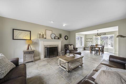 269 Greentree Ln NE, Ada, MI 49301 photo 5