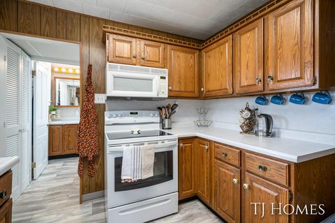 20450 Division Dr, Marshall, MI 49068 photo 11