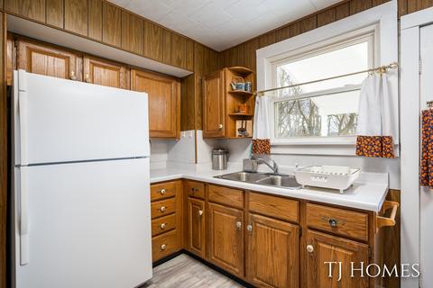 20450 Division Dr, Marshall, MI 49068 photo 10