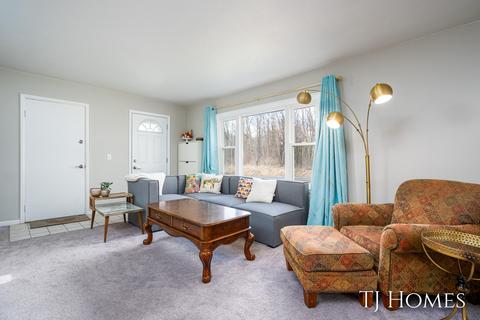 20450 Division Dr, Marshall, MI 49068 photo 5