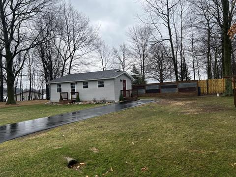 281 Dickerson Vw SW, Stanton, MI 48888 photo 1