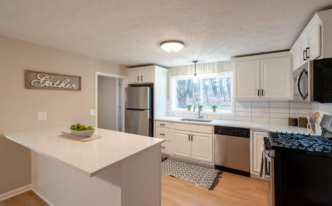 1002 Blaine St, Belding, MI 48809 photo 7