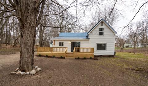 1002 Blaine St, Belding, MI 48809 photo 1
