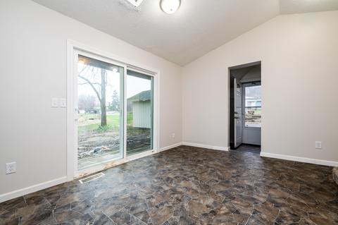 703 Days Ave, Buchanan, MI 49107 photo 6