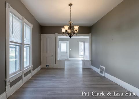 506 E Savidge St, Spring Lake, MI 49456 photo 9