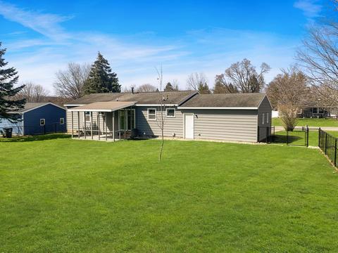 6728 Rix St SE, Ada, MI 49301 photo 3