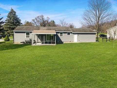 6728 Rix St SE, Ada, MI 49301 photo 4