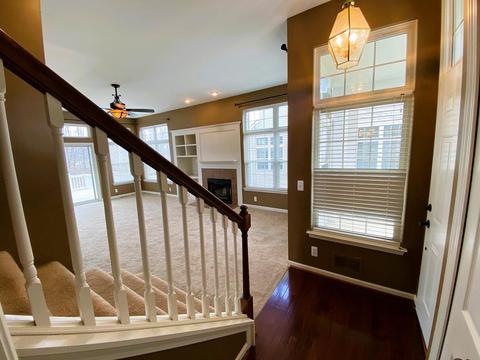 216 Penobscot Dr, Howell, MI 48843 photo 4