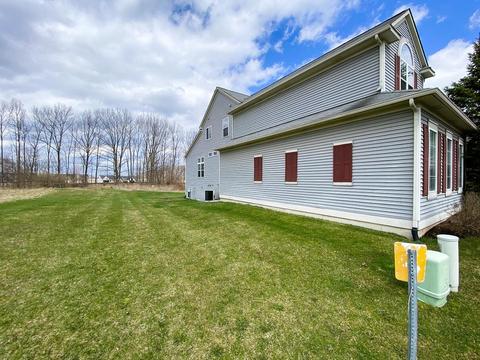 216 Penobscot Dr, Howell, MI 48843 photo 8