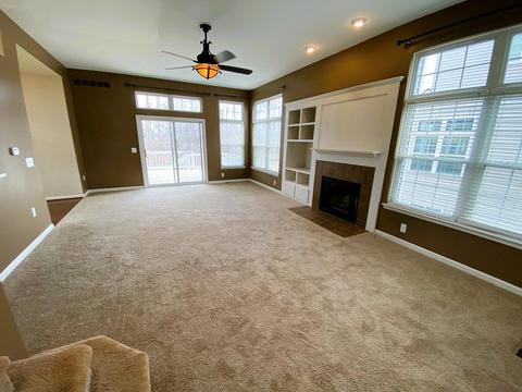 216 Penobscot Dr, Howell, MI 48843 photo 2