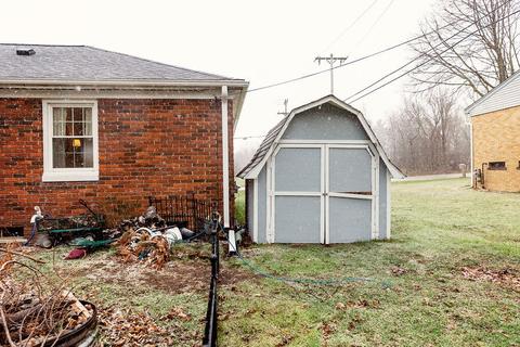 568 Robinson Rd, Jackson, MI 49203 photo 29