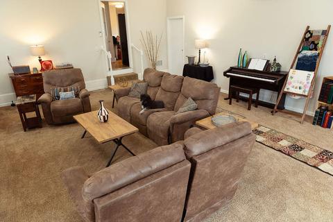 568 Robinson Rd, Jackson, MI 49203 photo 4