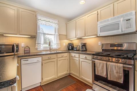 823 Helena Ave, Jackson, MI 49203 photo 9