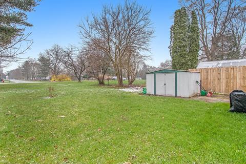 823 Helena Ave, Jackson, MI 49203 photo 24