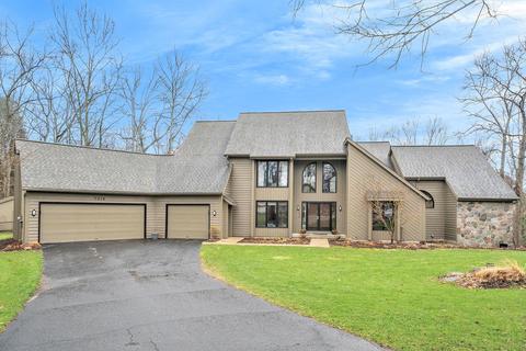 7818 Stonehaven Dr SE, Ada, MI 49301 photo 1