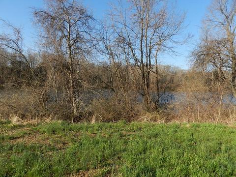 516 Swan River Dr, Benton Harbor, MI 49022