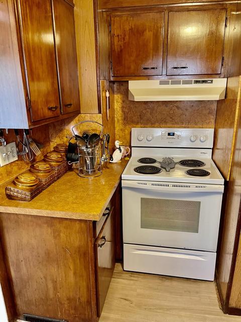 1103 N Blackstone St, Jackson, MI 49202 photo 9