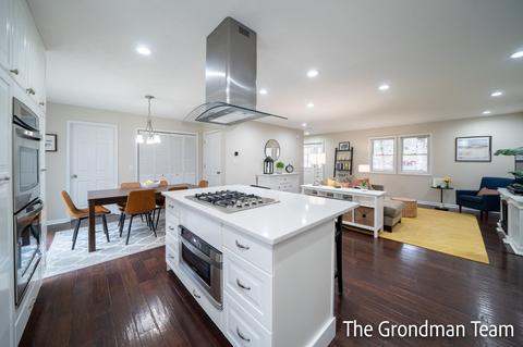 8132 Bailey Dr NE, Ada, MI 49301 photo 5