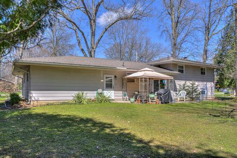 3539 Timber Lane Dr, Jackson, MI 49203 photo 2