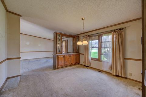 201 Walnut St, Three Oaks, MI 49128 photo 4