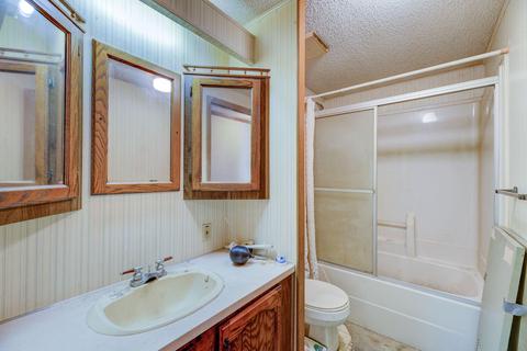 201 Walnut St, Three Oaks, MI 49128 photo 13