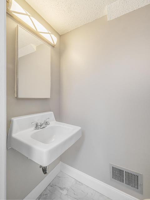 818 Foote St, Jackson, MI 49202 photo 8