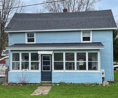 209 S King St, Lyons, MI 48851 photo 1