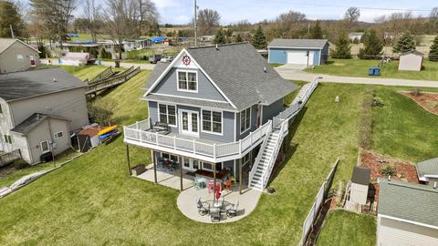 98 Deep Lk, Brooklyn, MI 49230 photo 2