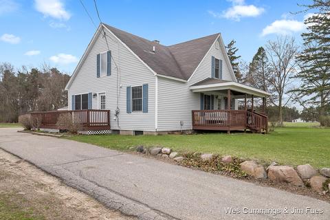 9227 Ellis Rd, Belding, MI 48809 photo 3