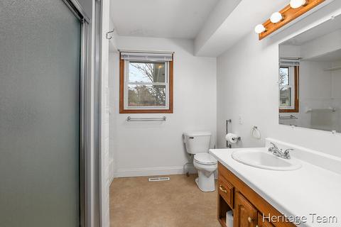 710 Baldwin St, Jenison, MI 49428 photo 13