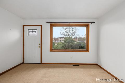 710 Baldwin St, Jenison, MI 49428 photo 7