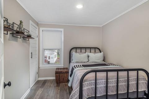 1326 Leroy St, Jackson, MI 49202 photo 8