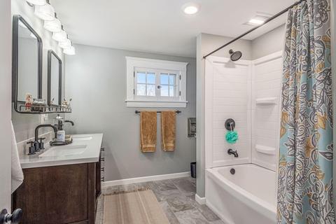 1326 Leroy St, Jackson, MI 49202 photo 7