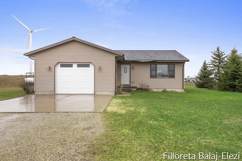 11893 S Dickerson Rd, Mcbain, MI 49657 photo 1