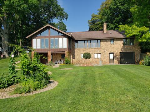 371 Moser Dr, Bronson, MI 49028 photo 2