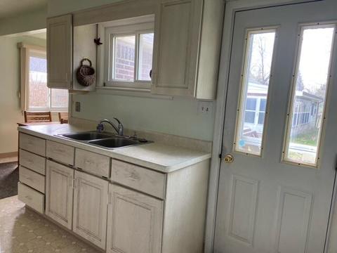 697 Sunset Dr, Jackson, MI 49202 photo 9