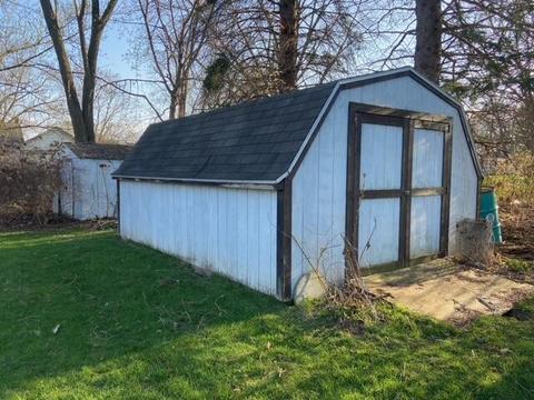 697 Sunset Dr, Jackson, MI 49202 photo 4