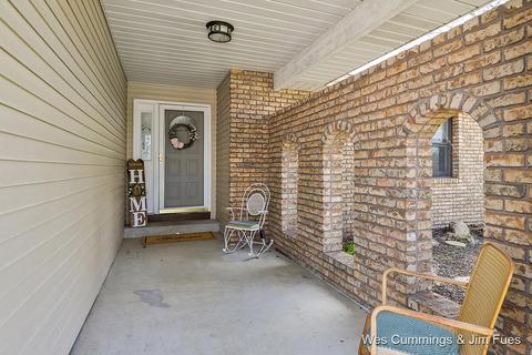 1411 6th St, Belding, MI 48809 photo 4