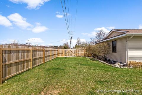 1411 6th St, Belding, MI 48809 photo 31